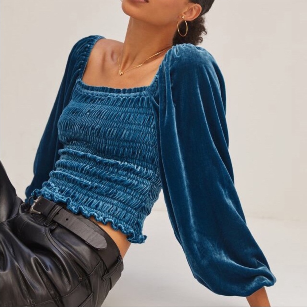 nwt emerald blue anthropologie velvet top
